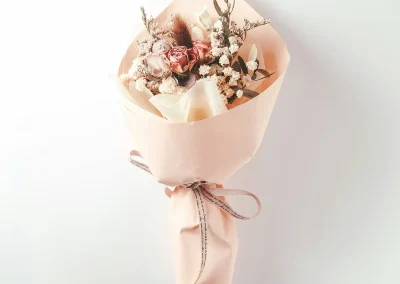 Bouquet de fleurs séchées rose poudré